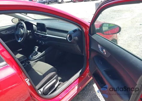 2022 Kia Forte Lxs z USA, uszkodzony, nr VIN 3KPF24AD7NE458761